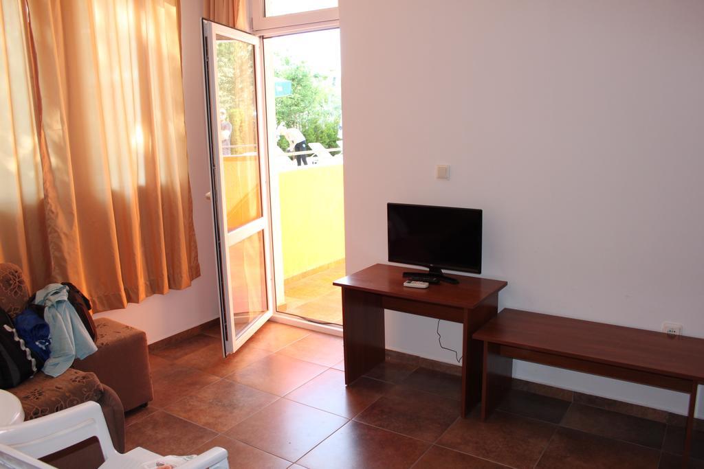 Abelia Residence Apartment Regina Pantai Sunny Luaran gambar