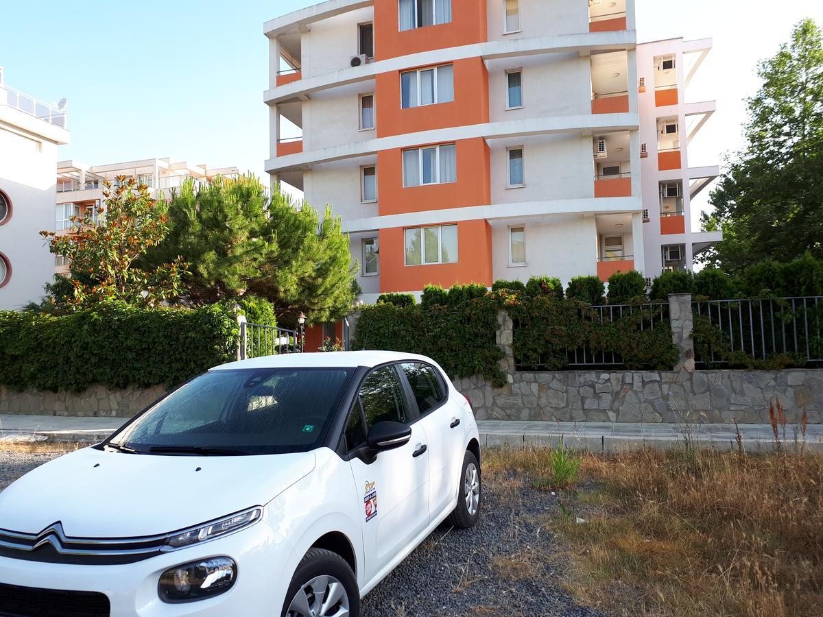 Abelia Residence Apartment Regina Pantai Sunny Luaran gambar